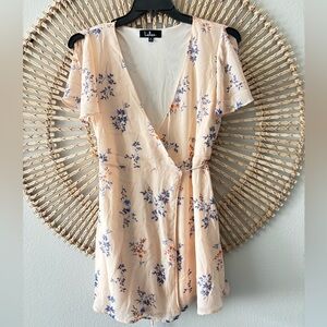 Lulu’s pink floral wrap dress M
